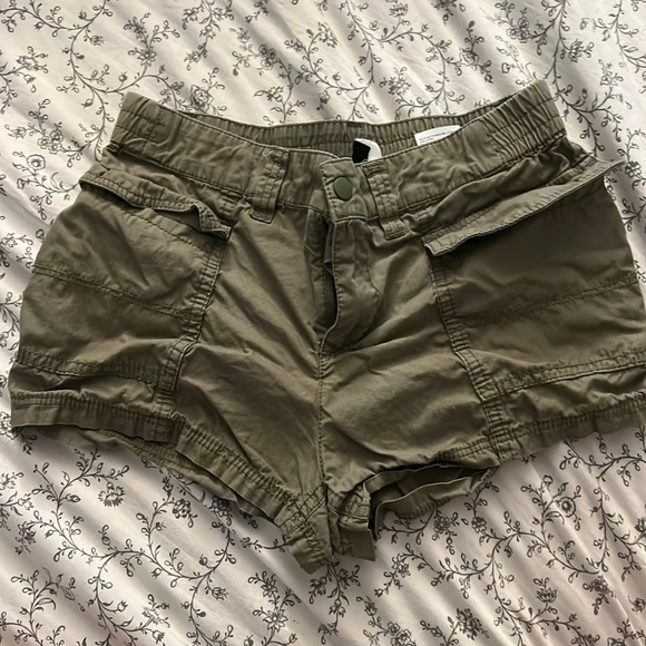 H&M Shorts Hm Mid Rise Cargo Shorts Poshmark